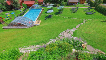 29 Grad Wassertemperatur! Urlaub im Gartenhotel Rosenhof bei Kitzbühel