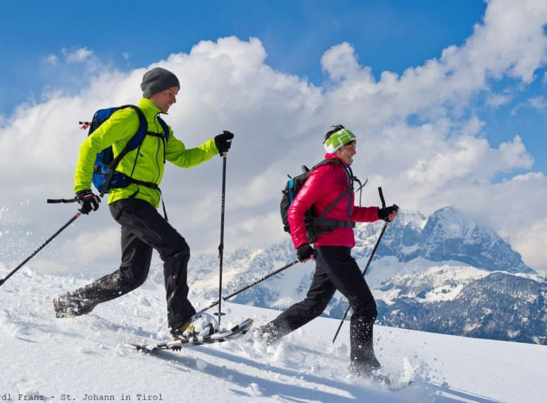 1_schneeschuhwandernvordemwildenkaisergerdlfranz.jpg